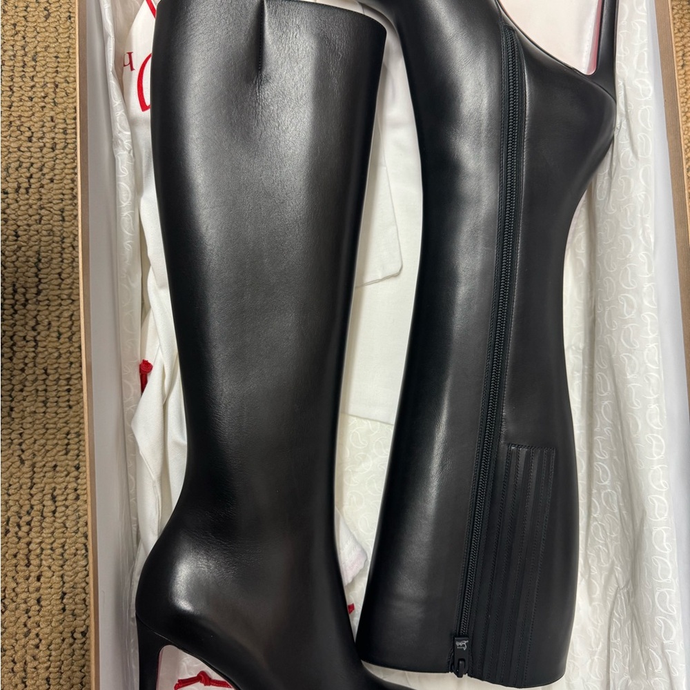 Authentic Christian Louboutin Black Women's Knee-High pumppie botta